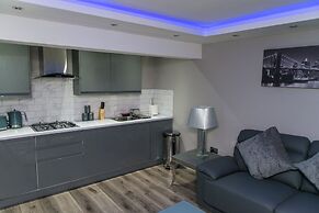 Aphrodite Suites Huddersfield