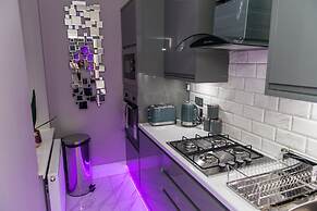 Aphrodite Suites Huddersfield