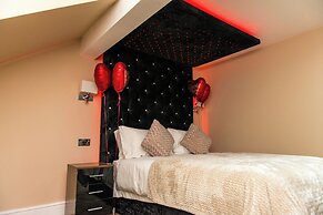Aphrodite Suites Huddersfield