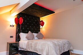 Aphrodite Suites Huddersfield
