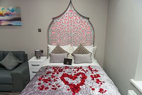 Aphrodite Suites Huddersfield