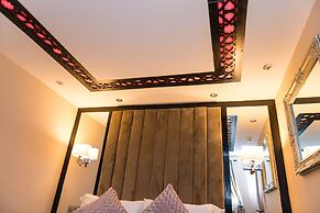 Aphrodite Suites Huddersfield