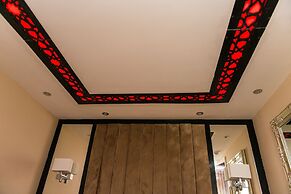 Aphrodite Suites Huddersfield
