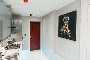 Aphrodite Suites Huddersfield