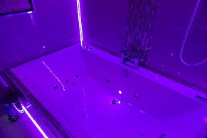 Aphrodite Suites Huddersfield