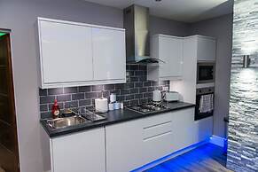 Aphrodite Suites Huddersfield