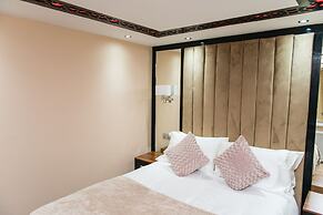 Aphrodite Suites Huddersfield