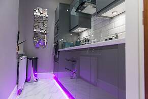 Aphrodite Suites Huddersfield