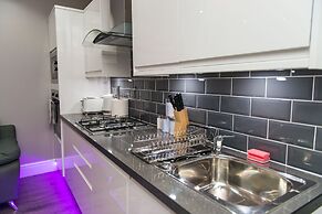 Aphrodite Suites Huddersfield