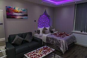Aphrodite Suites Huddersfield