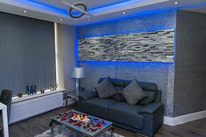 Aphrodite Suites Huddersfield