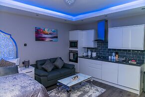 Aphrodite Suites Huddersfield