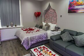 Aphrodite Suites Huddersfield