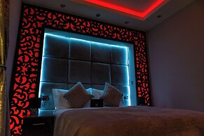 Aphrodite Suites Huddersfield