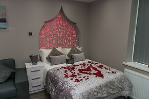 Aphrodite Suites Huddersfield