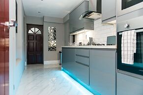 Aphrodite Suites Huddersfield