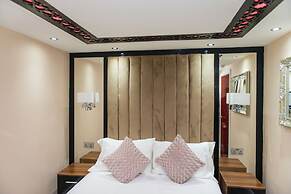Aphrodite Suites Huddersfield