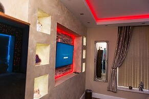 Aphrodite Suites Huddersfield
