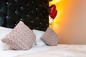 Aphrodite Suites Huddersfield