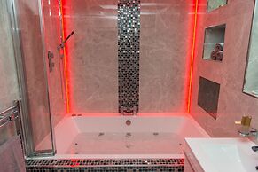 Aphrodite Suites Huddersfield