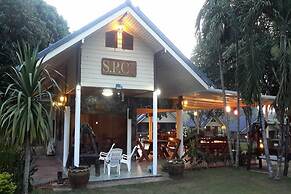 OYO 75380 Bannoichynum Resort Kanchanaburi