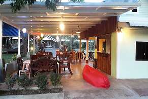 OYO 75380 Bannoichynum Resort Kanchanaburi