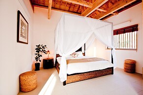 Yamagata Ryukyu Hatago Onna Bokairo