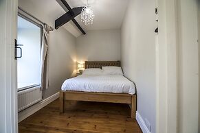 Barn Conversion - Hot Tub - Penally