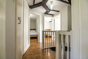 Barn Conversion - Hot Tub - Penally