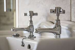 Barn Conversion - Hot Tub - Penally