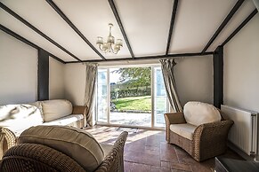 Barn Conversion - Hot Tub - Penally