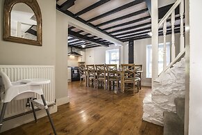 Barn Conversion - Hot Tub - Penally