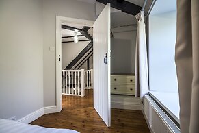 Barn Conversion - Hot Tub - Penally