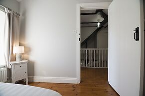 Barn Conversion - Hot Tub - Penally