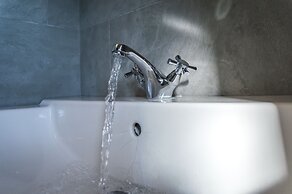 Barn Conversion - Hot Tub - Penally