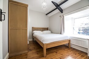 Barn Conversion - Hot Tub - Penally