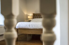 Barn Conversion - Hot Tub - Penally