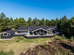 8 Person Holiday Home on a Holiday Park in Blåvand