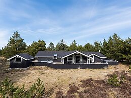 8 Person Holiday Home on a Holiday Park in Blåvand