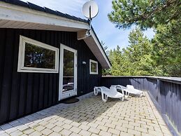 8 Person Holiday Home on a Holiday Park in Blåvand