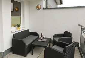 Apartment With Balcony and Great Views