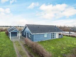 Charming Sauna Cottage-by Traum