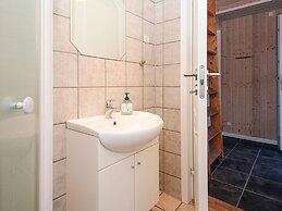 Charming Sauna Cottage-by Traum