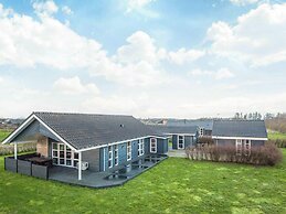 Charming Sauna Cottage-by Traum