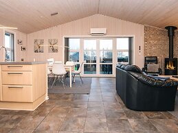 Charming Sauna Cottage-by Traum