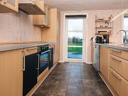 Charming Sauna Cottage-by Traum