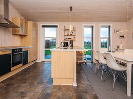 Charming Sauna Cottage-by Traum