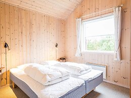 Secluded Cozy Cottage in Skaven-by Traum