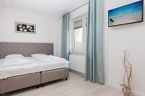 Apartments Aquamarina by Renters