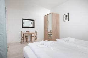 Apartments Aquamarina by Renters